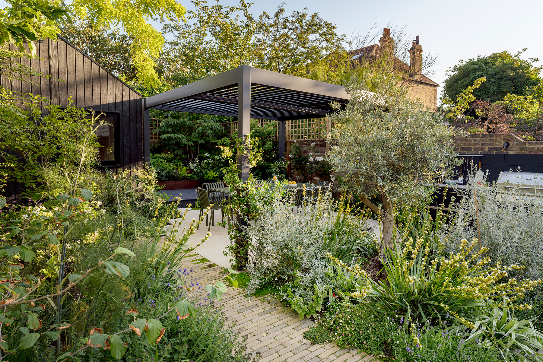 Planting & borders landscaping example