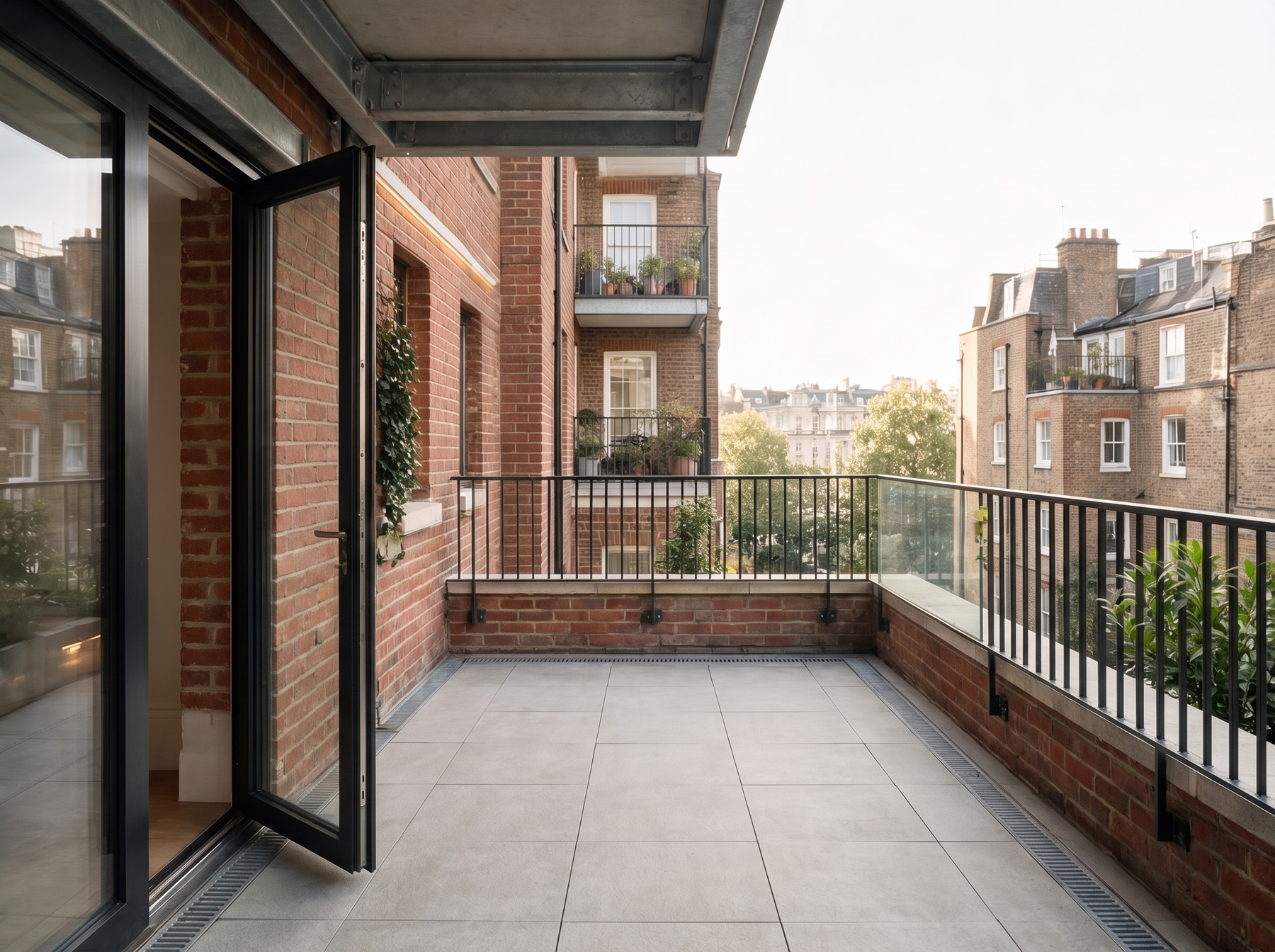 Balcony — example empty space
